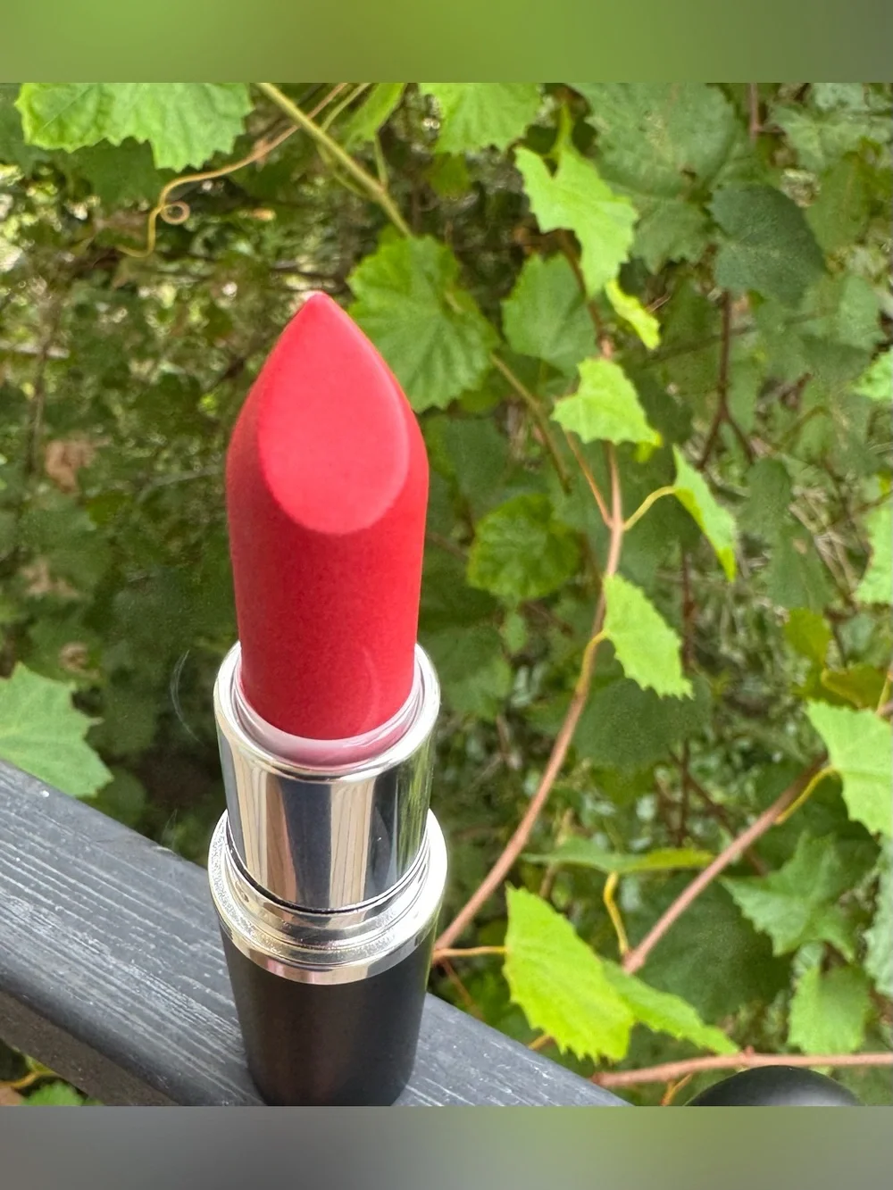 M·A·Cximal Silky Matte Lipstick in the classic shade Russian Red 612. A rich, in